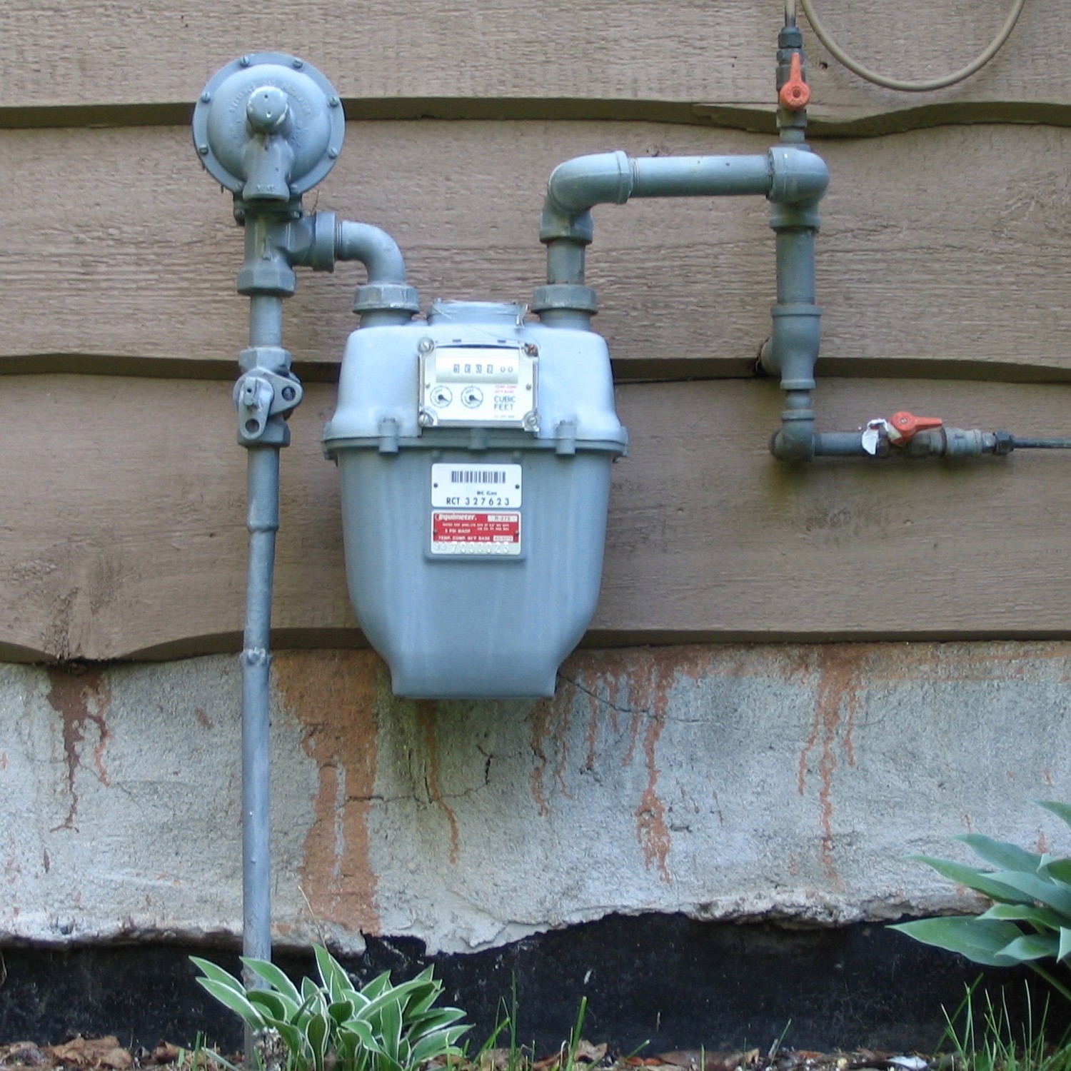 Gas Meter | source wikipedia: https://upload.wikimedia.org/wikipedia/commons/a/a8/Gas_meter.JPG