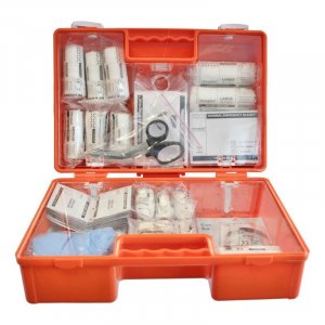 EVAQ8 British Standard Compliant UK First Aid Kit in Orange Box For High Risk Environments…